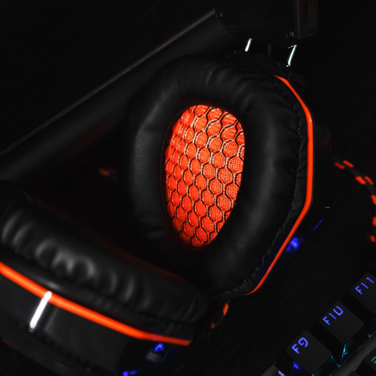 Multiplatform Gaming Headset thumbnail