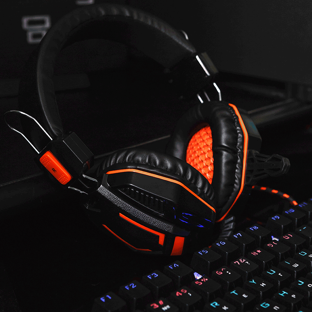 Multiplatform Gaming Headset thumbnail