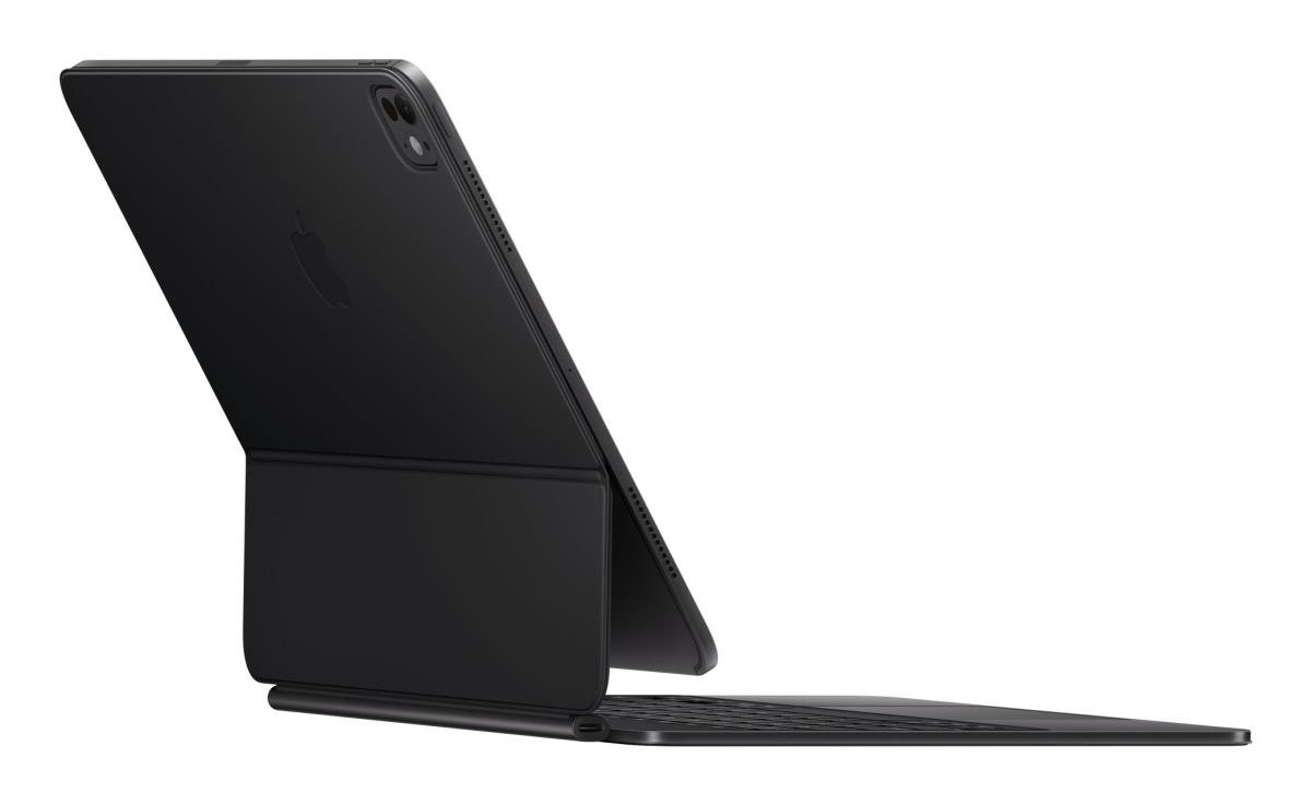 Magic Keyboard - Keyboard and folio case - with trackpad - backlit - Apple Smart connector - QWERTZ - German - black - for 13-inch iPad Pro (M4) thumbnail