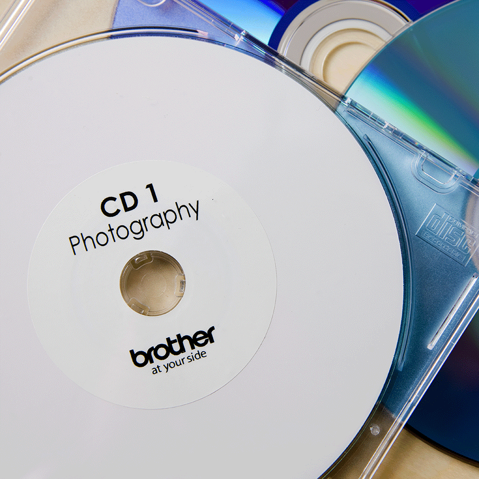 DK11207 CD and DVD Film Labels thumbnail