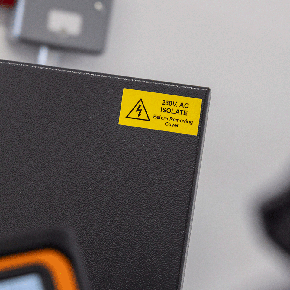 PT-E310BTVP Pro Handheld Electrician Labelling Machine thumbnail