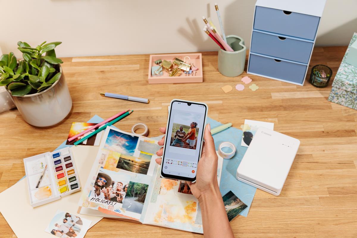 SELPHY QX20 - Printer - colour - dye sublimation - 72 x 85 mm up to 0.66 min/page (colour) - capacity: 10 sheets - Wi-Fi(g) - dark grey thumbnail