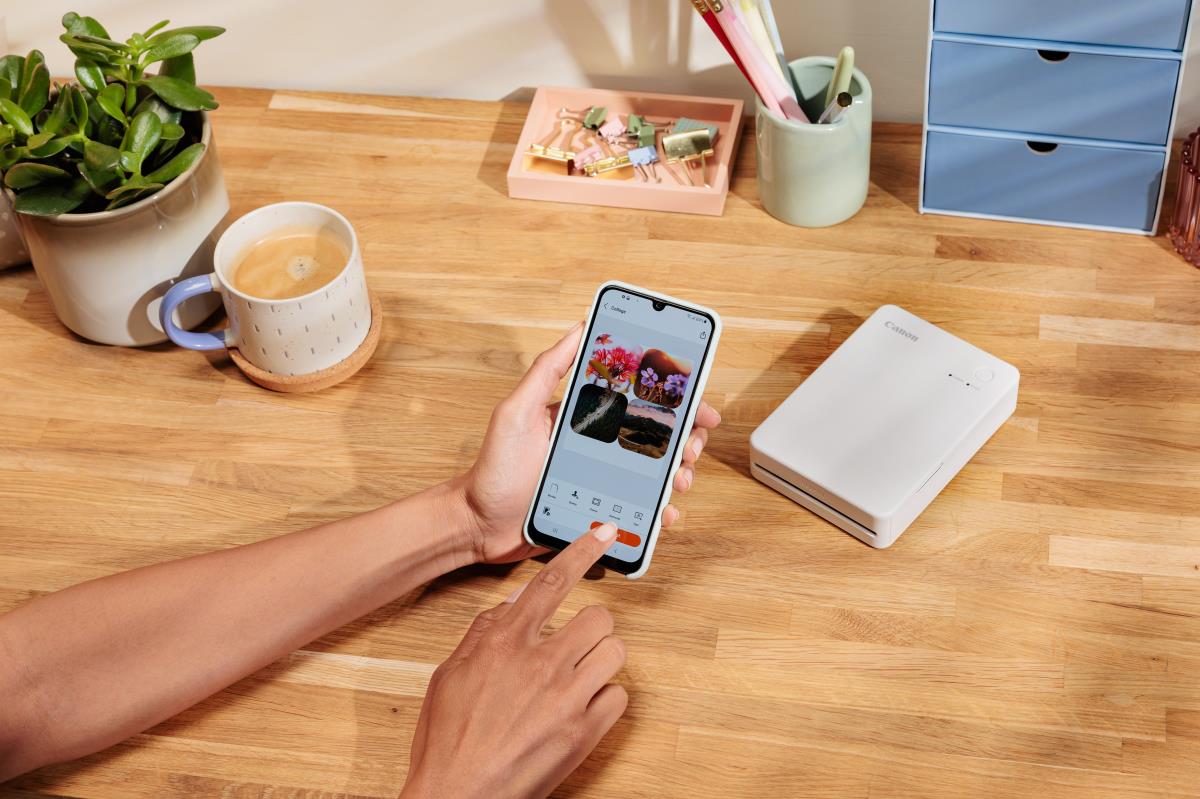 SELPHY QX20 - Printer - colour - dye sublimation - 72 x 85 mm up to 0.66 min/page (colour) - capacity: 10 sheets - Wi-Fi(g) - dark grey thumbnail