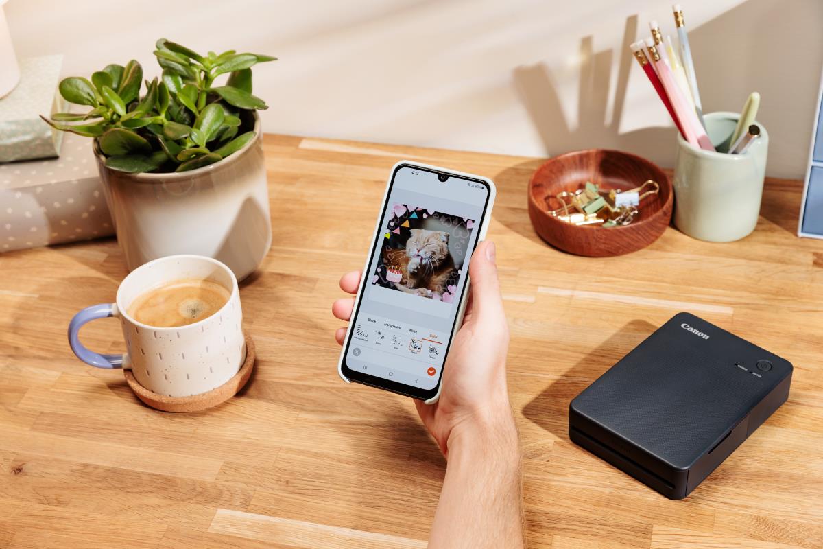 SELPHY QX20 - Printer - colour - dye sublimation - 72 x 85 mm up to 0.66 min/page (colour) - capacity: 10 sheets - Wi-Fi(g) - dark grey thumbnail