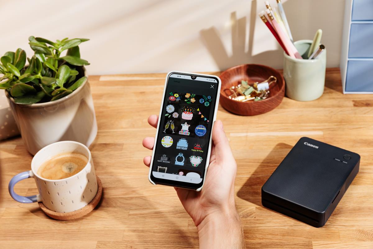 SELPHY QX20 - Printer - colour - dye sublimation - 72 x 85 mm up to 0.66 min/page (colour) - capacity: 10 sheets - Wi-Fi(g) - dark grey thumbnail