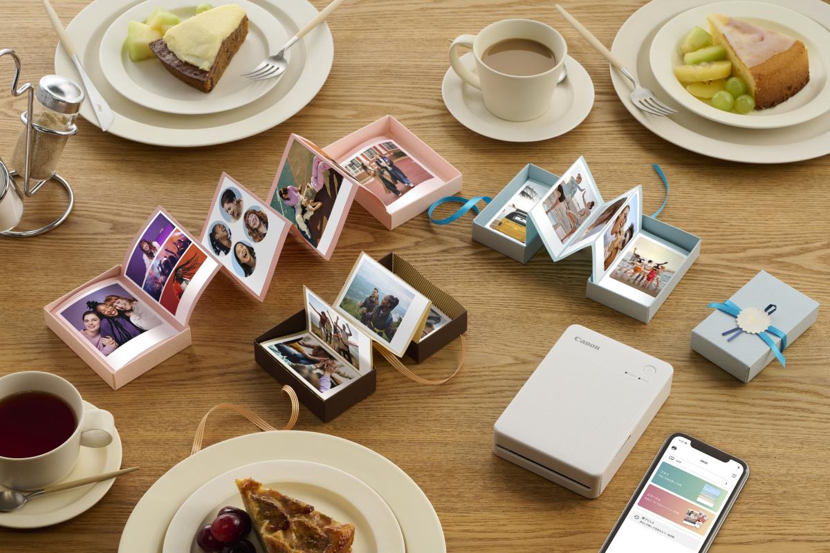 SELPHY QX20 - Printer - colour - dye sublimation - 72 x 85 mm up to 0.66 min/page (colour) - capacity: 10 sheets - Wi-Fi(g) - dark grey thumbnail