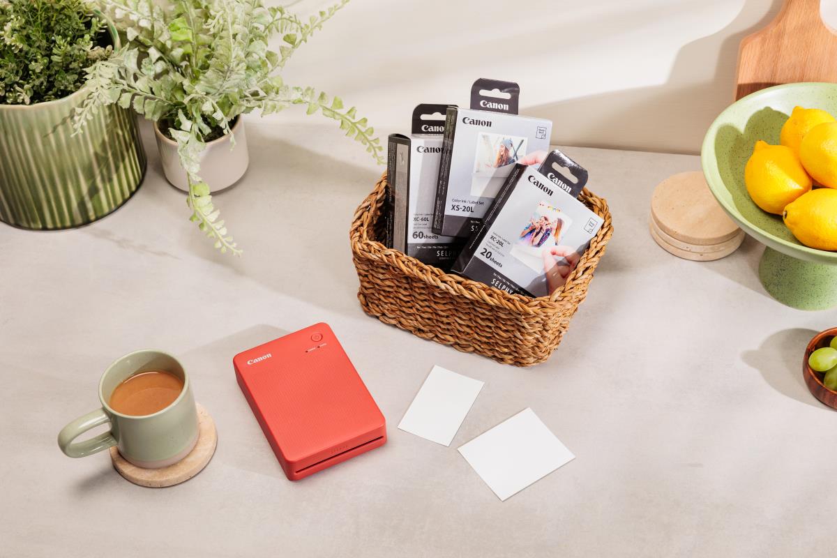 SELPHY QX20 - Printer - colour - dye sublimation - 72 x 85 mm up to 0.66 min/page (colour) - capacity: 10 sheets - Wi-Fi(g) - dark grey thumbnail