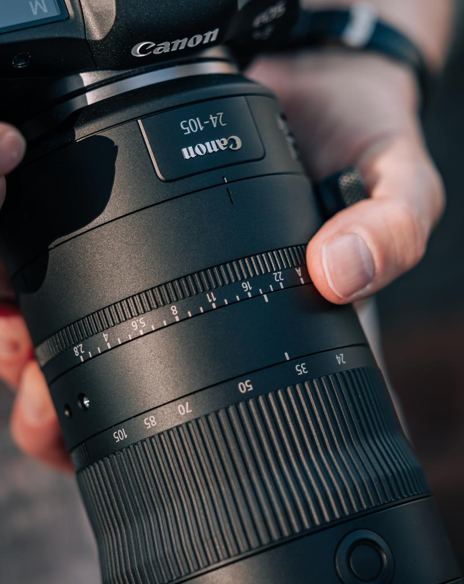 RF 24-105mm F2.8L IS USM Z Lens - Black thumbnail