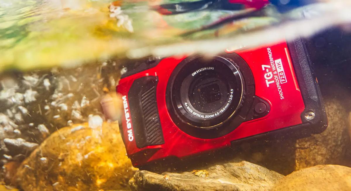 TG-7 12MP 4x Zoom Tough Compact Camera - Red thumbnail