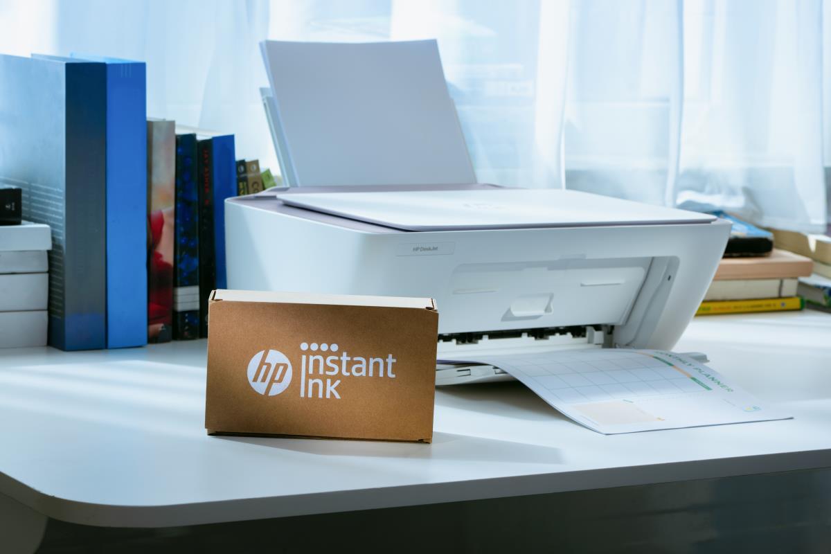 Deskjet 2922 All-in-One - Multifunction printer - colour - ink-jet - 216 x 297 mm (original) - A4/Legal (media) - up to 6 ppm (copying) - up to 7.5 ppm (printing) - 60 sheets - USB 2.0, Wi-Fi(n) - OOV white with evening fog accents thumbnail