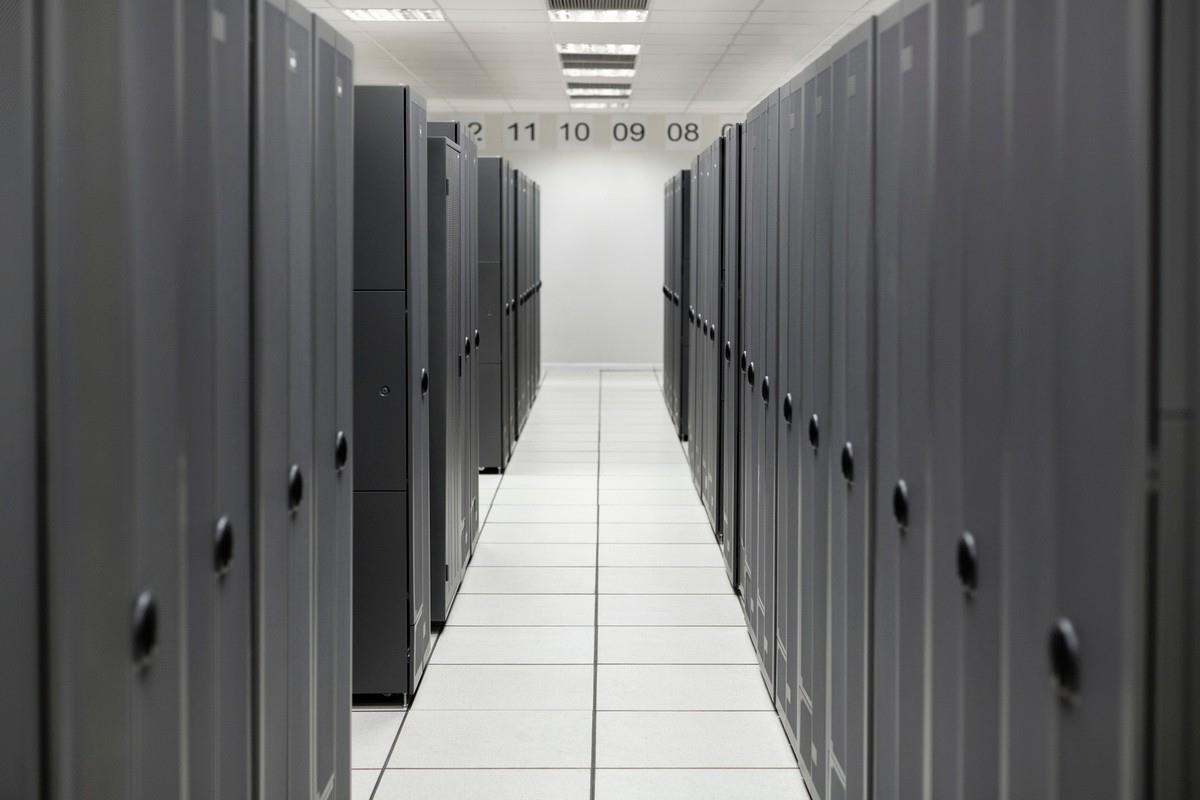 HPE PROLIANT DL3XX GEN12 HIGH thumbnail