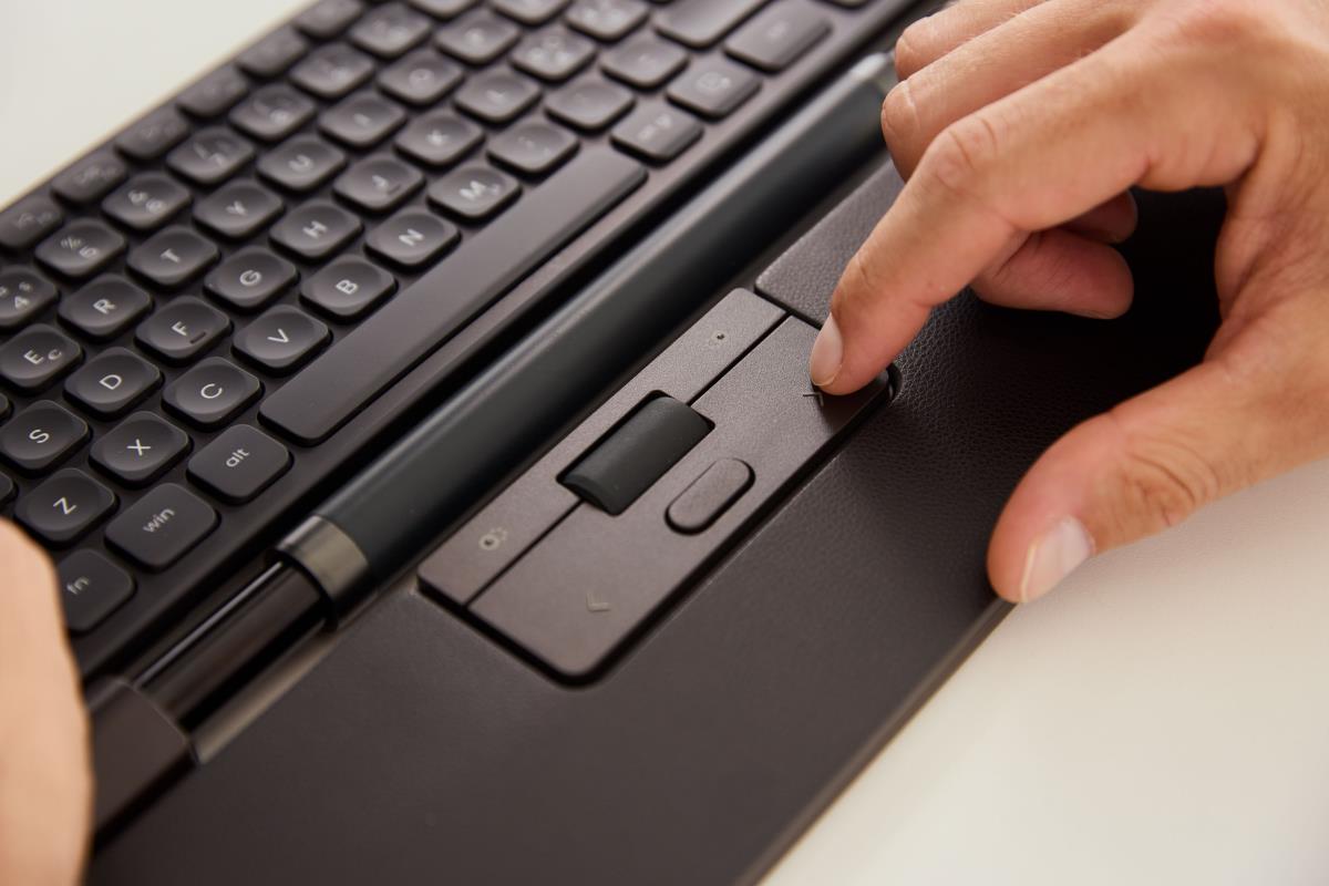 Contour RollerMouse Pro Wired; Slim wrist rest; Vegan leather thumbnail