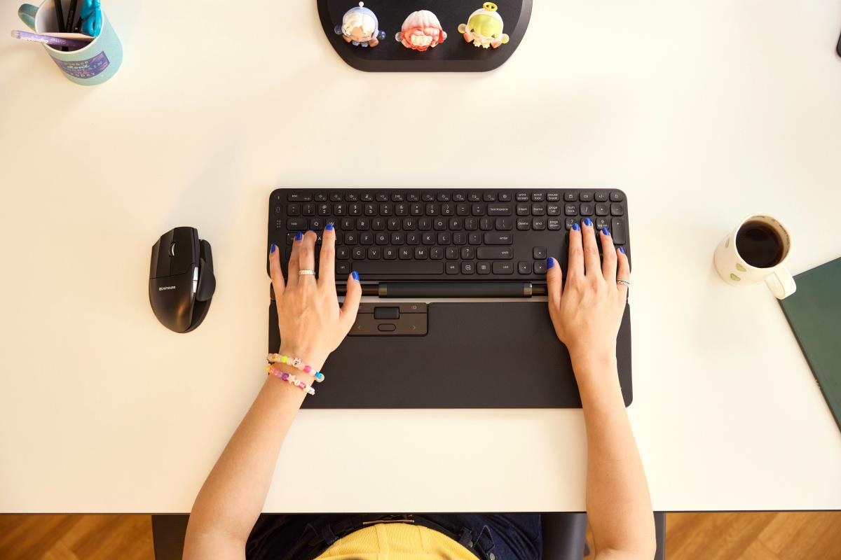 Contour Wrist rest for Roller/SliderMouse Pro; Regular; Vegan leather thumbnail