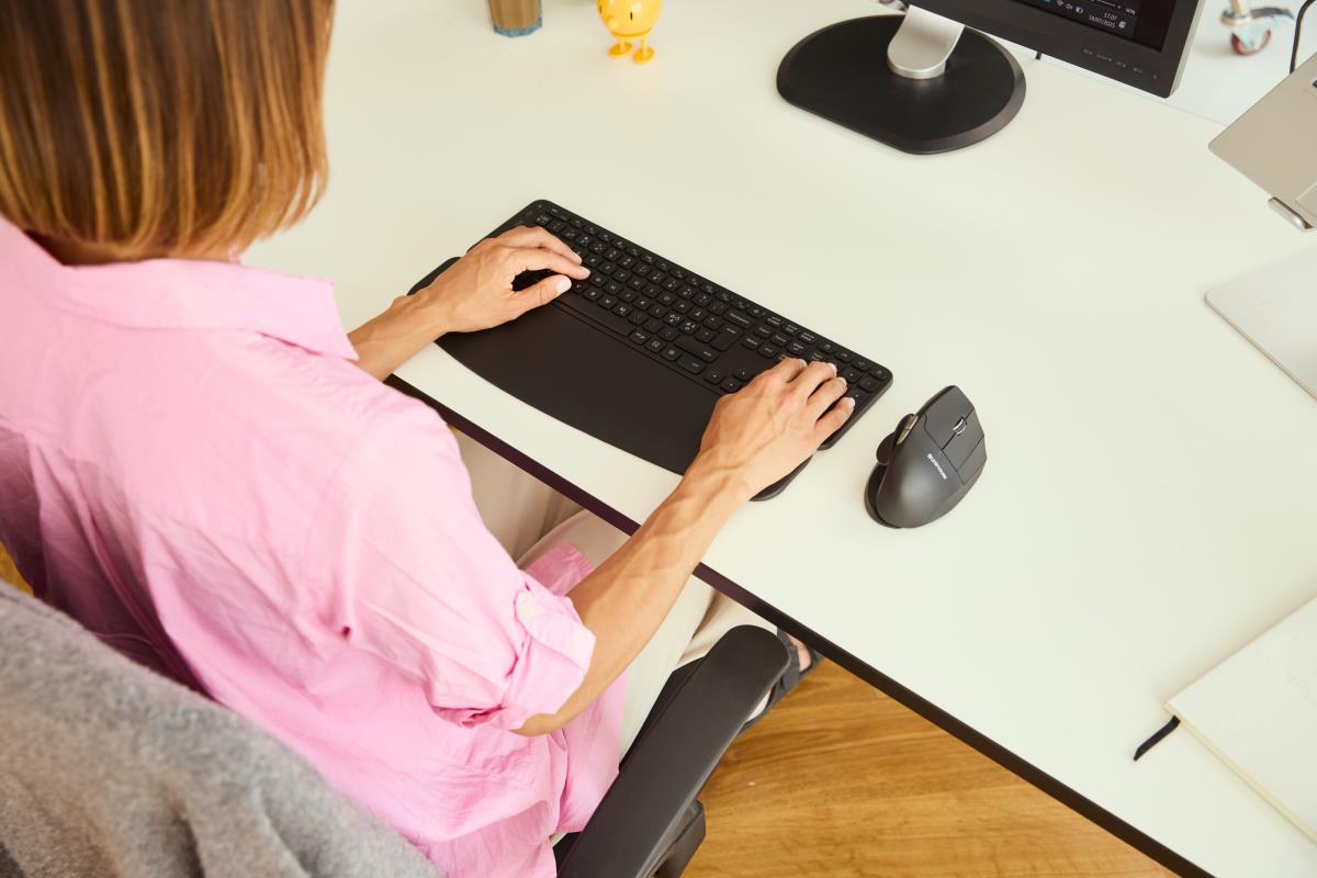 Balance Full-Size Wrist Rest thumbnail