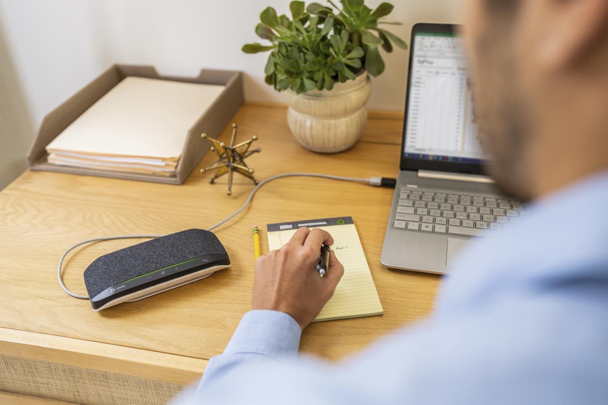 POLY SYNC10 USB-C/A SPEAKERPHONE thumbnail