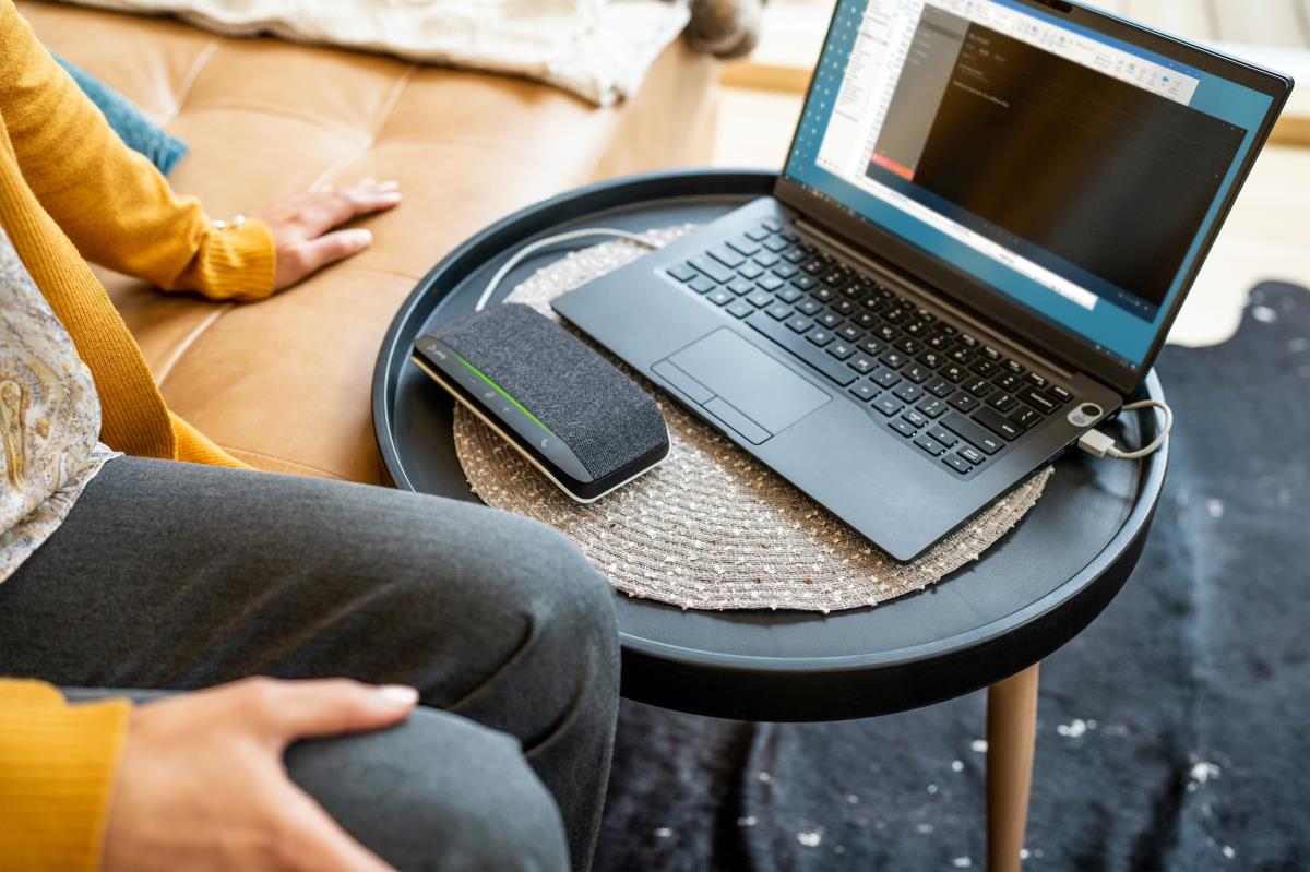 POLY SYNC10 USB-C/A SPEAKERPHONE thumbnail