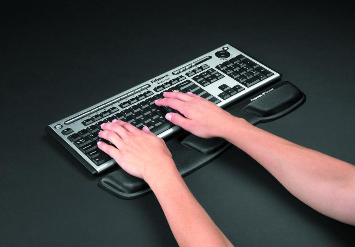 9182801 Fabrik Keyboard Palm Support thumbnail