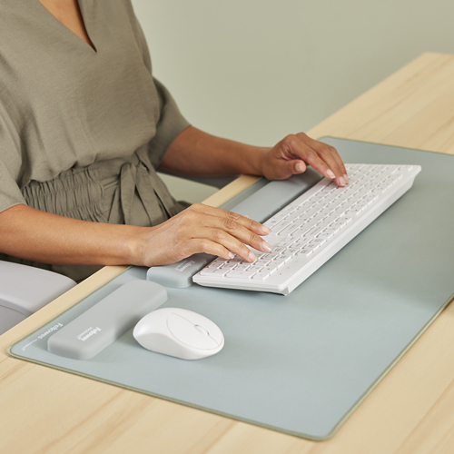 Breyta  Keyboard Wrist Rest Sage thumbnail