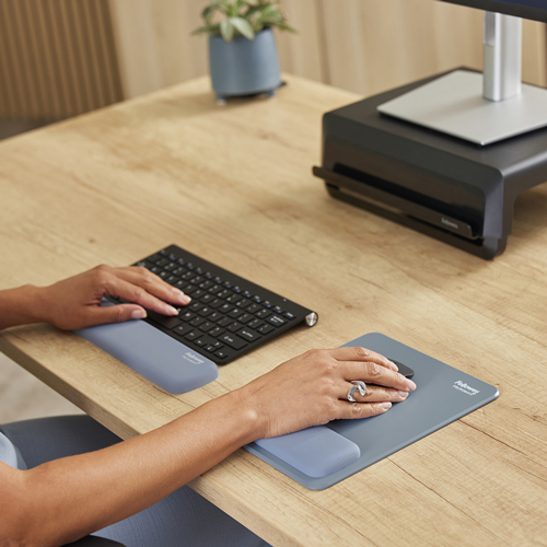 Breyta Compact Keyboard Wrist Rest Marine thumbnail