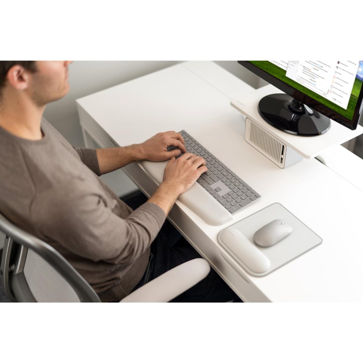 K50437EU ErgoSoft Wrist Rest Mouse Pad for Standard Mouse thumbnail
