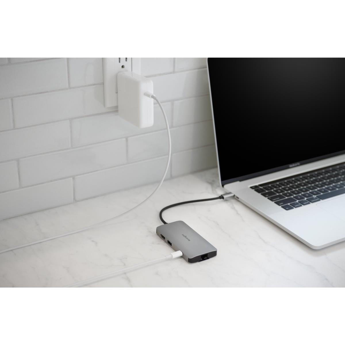 UH1400p USB-C Mobile Hub thumbnail