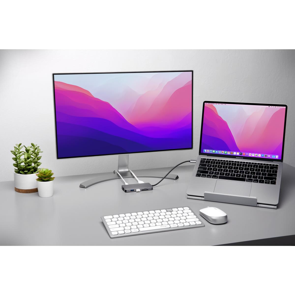 UH1400p USB-C Mobile Hub thumbnail