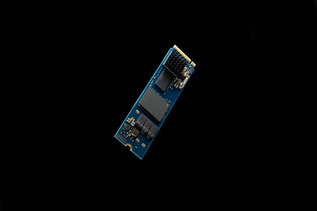 EU Product - Dc2000B PCIe 4.0 m.2 2280 Enterprise Ssd thumbnail