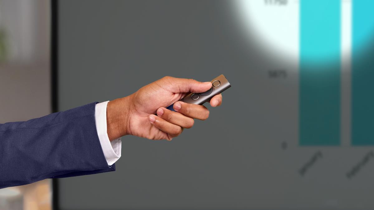 EU Product - Presenter Spotlight graphite BT thumbnail