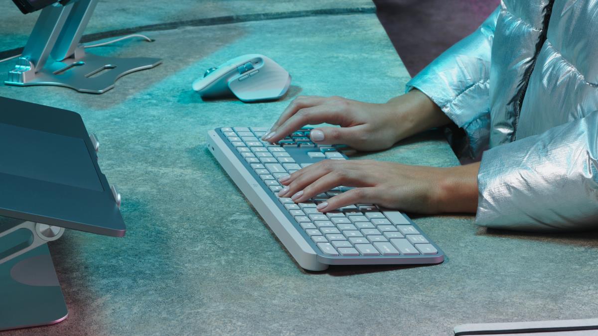 EU Product - LGN Logitech MX Keys S Wireless Keyboard Grey US Layout thumbnail