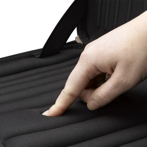 MOLDED NETBOOK SLEEVE BLACK UL thumbnail