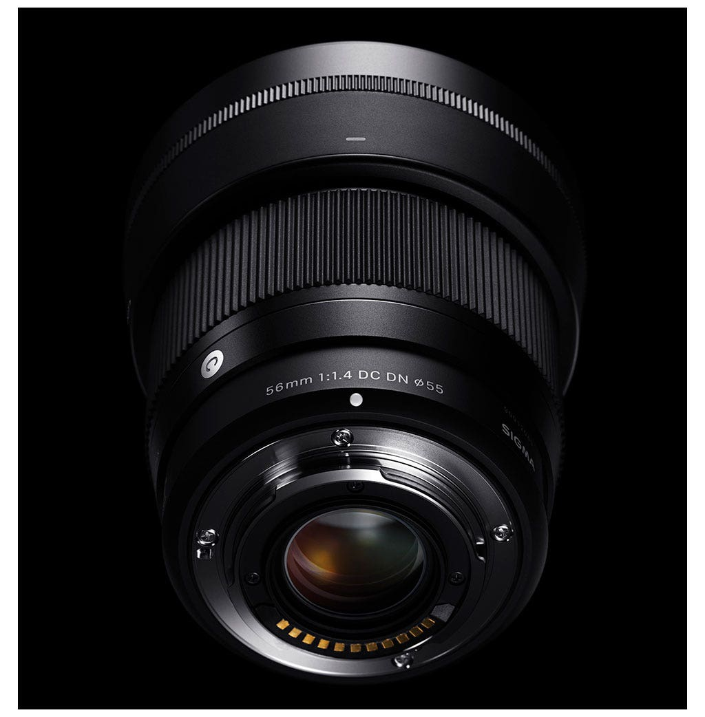 56mm f/1.4 DC DN C Lens - Canon RF Mount thumbnail