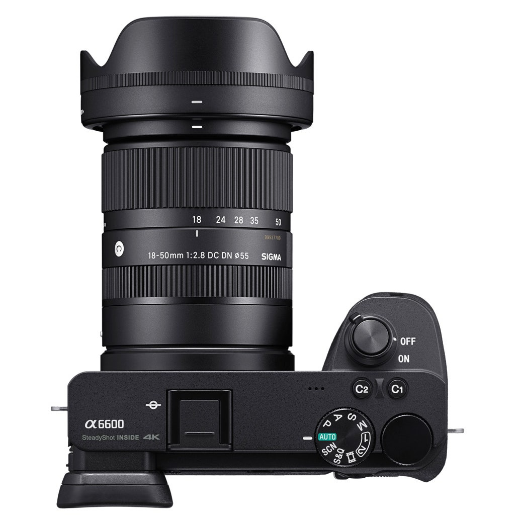 18-50mm f/2.8 DC DN C Lens - Sony E Mount thumbnail