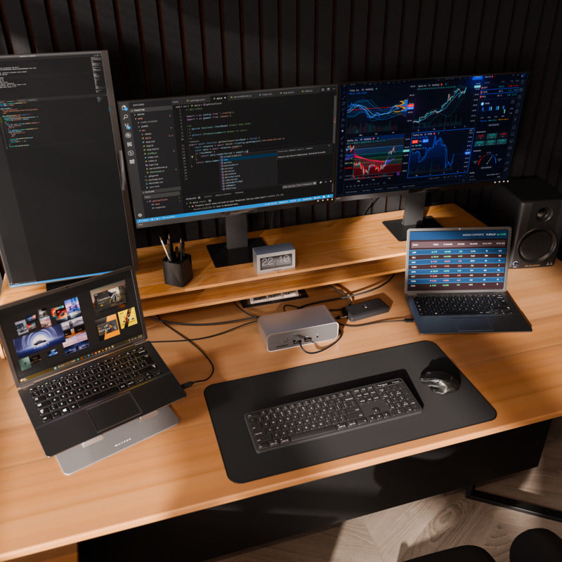 THUNDERBOLT 5 TRIPLE DISPLAY DOCK thumbnail