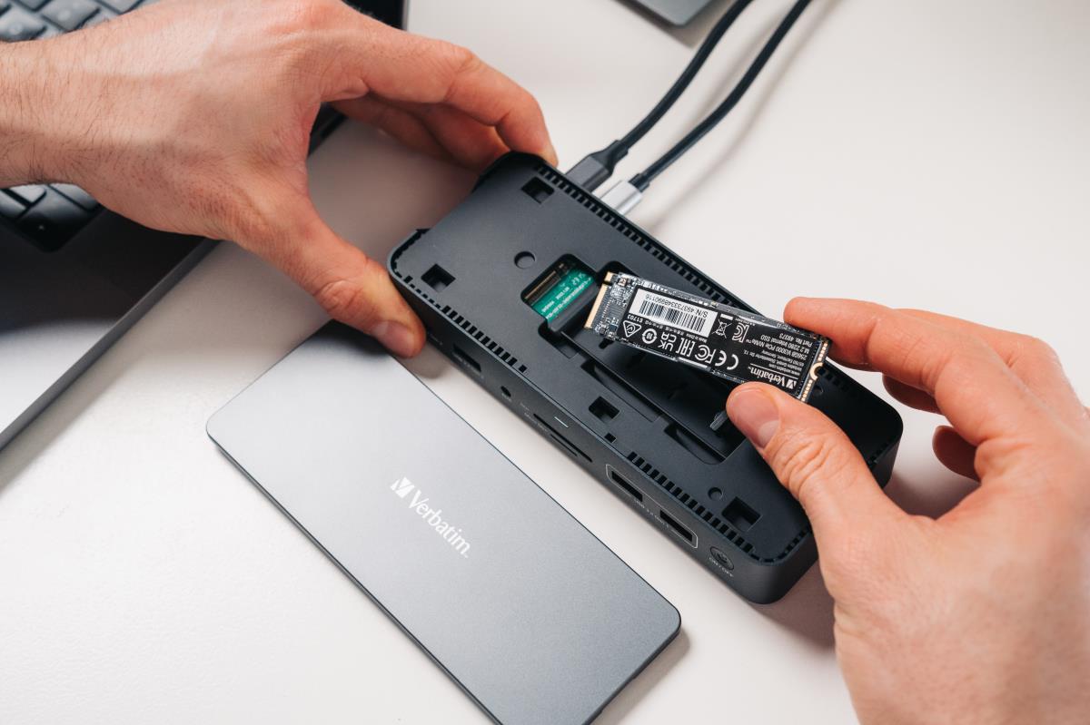 USB-C PRO DOCKING STATION 15PORT SSD SLOT CDS-15SSD thumbnail