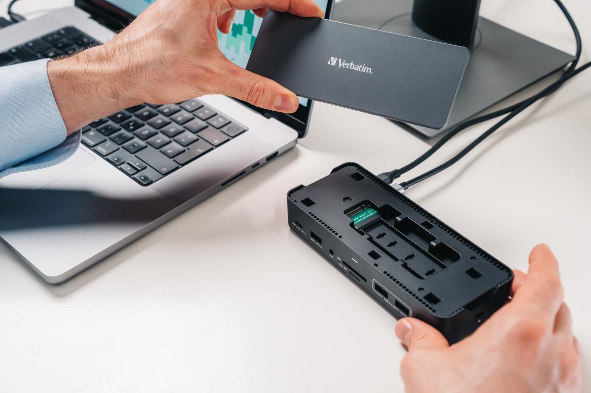 USB-C PRO DOCKING STATION 15PORT SSD SLOT CDS-15SSD thumbnail