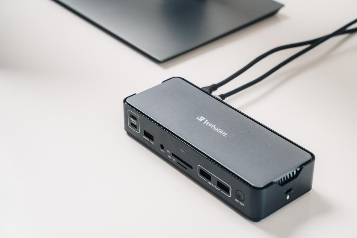 USB-C Pro Docking Station 15 Port CDS-15 thumbnail