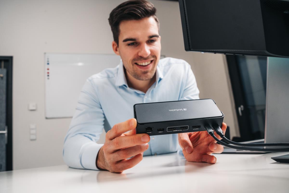 USB-C Pro Docking Station 15 Port CDS-15 thumbnail