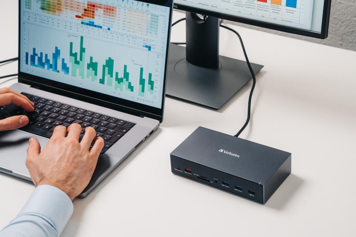 USB-C Pro Docking Station 17 Port CDS-17 thumbnail