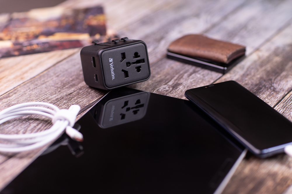 Universal Travel Adapter UTA-02 PD20W / QC / 1xUSB thumbnail