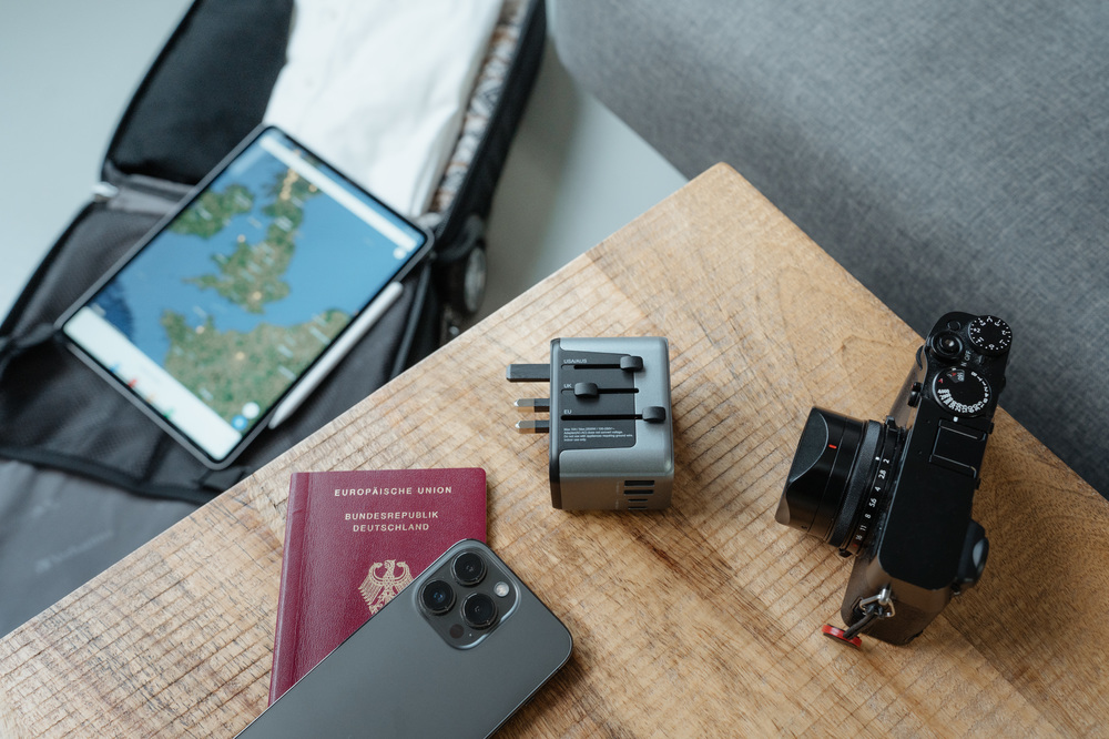 Uni Travel Adapter UTA-03 PD30W thumbnail