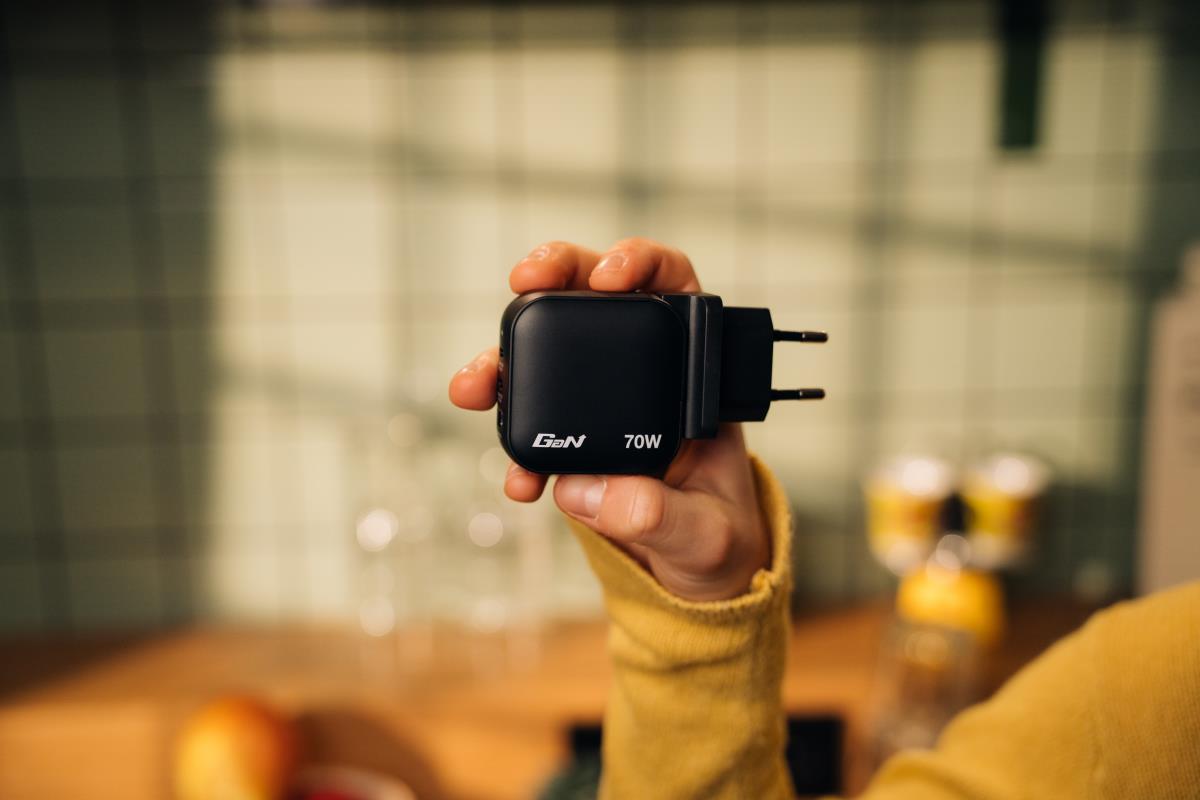 EU Product - Mini GN Chrger 70W 3 Por thumbnail