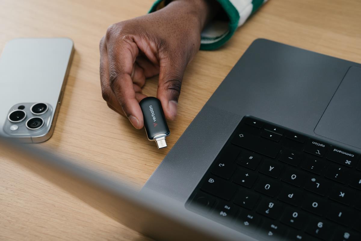 Plectra Black 512GB USB-C Flash Drive 302 thumbnail