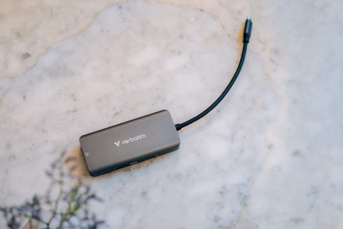 ESSENTIALS  USB-C MULTIPORT HUB 6 PORT WITH RJ45 thumbnail