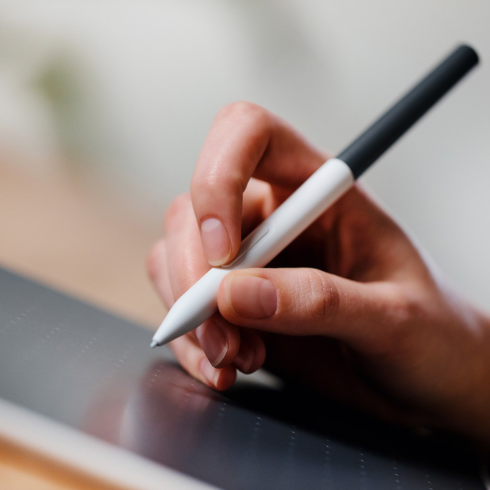 One pen tablet small  Bluetooth  CTC4110WLW1B thumbnail