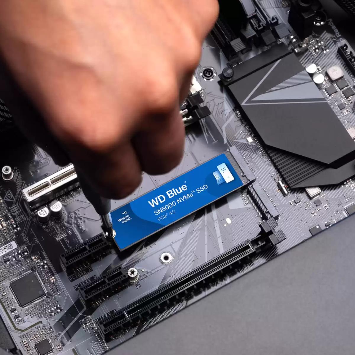 HDSSD M.2 500 GB WD Blue SN5000 NVMe thumbnail