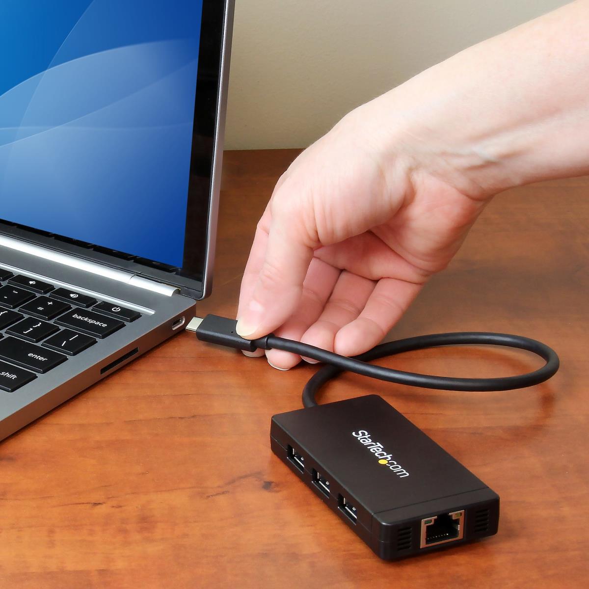 3 PORT USB C HUB WITH ETHERNET thumbnail