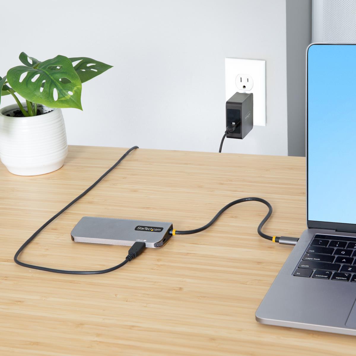 USB C MULTIPORT ADAPTER 100W PD thumbnail