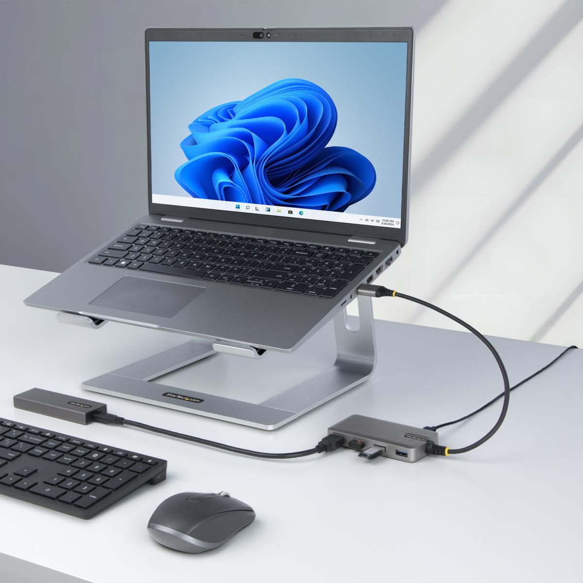 4-PORT USB-A HUB 5GBPS LAPTOP thumbnail