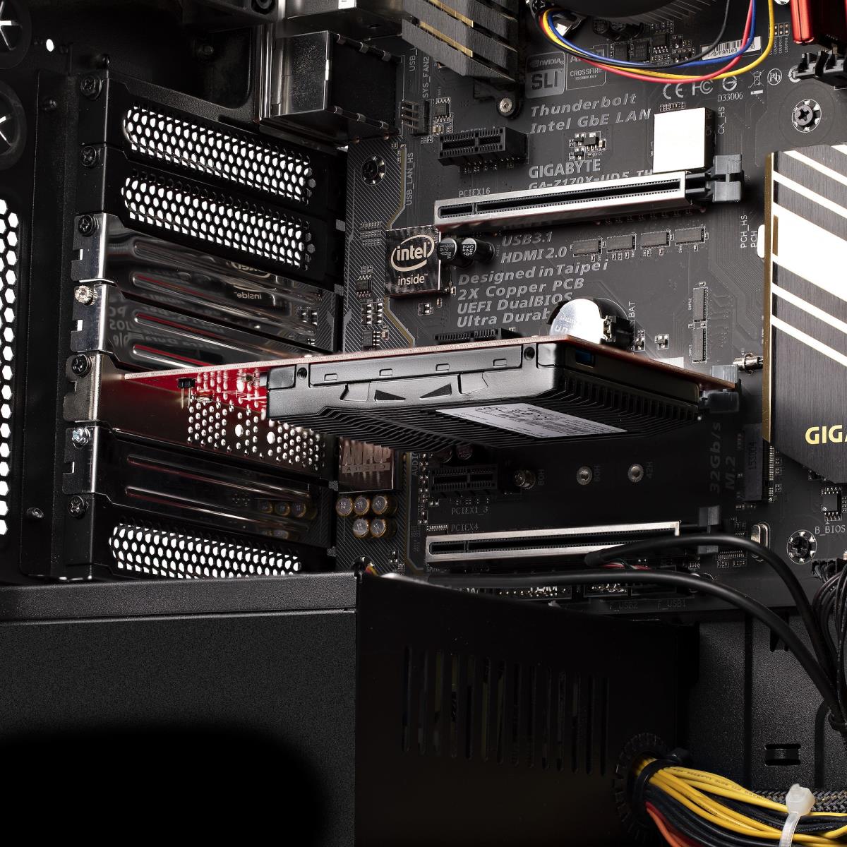 U.3 TO PCIE ADAPTER CARD - thumbnail