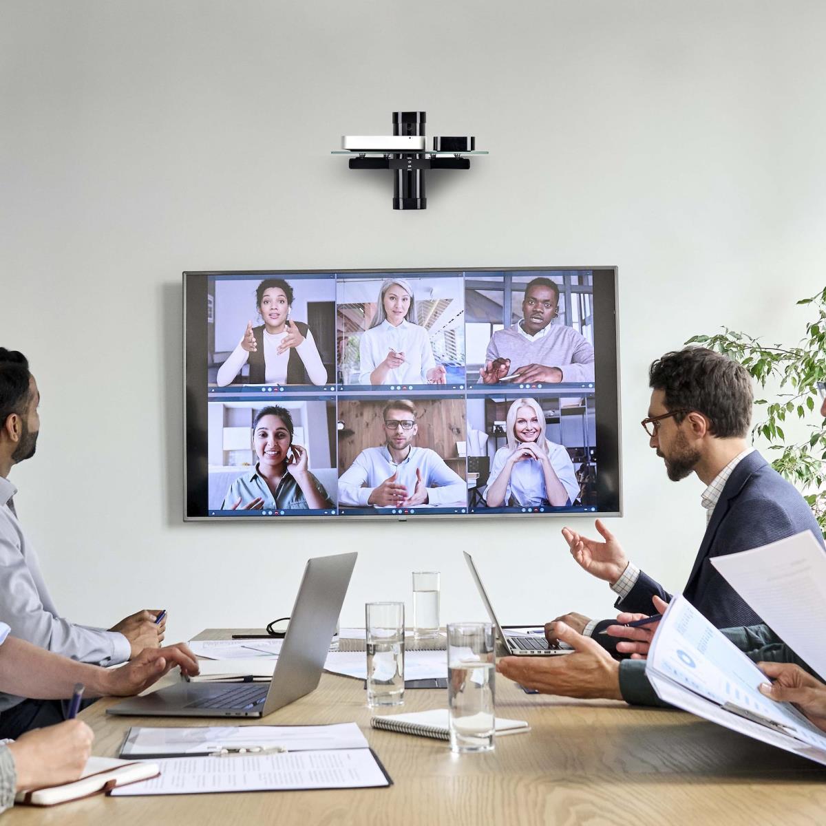 FLOATING WALL-MOUNTED AV SHELF thumbnail